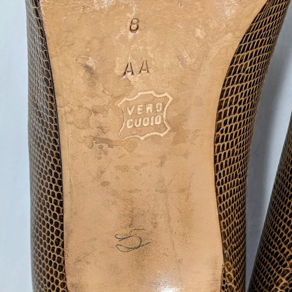 Size 8 Italian Leather Peep Toe Pumps Wit Floral Snakeskin Pattern, Bruno Magli - Picture 8 of 9